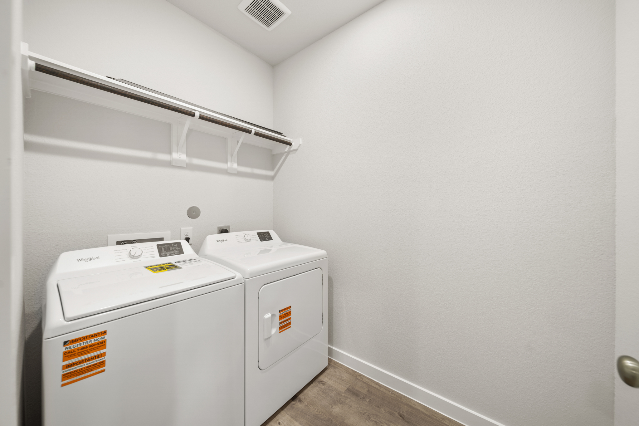 A white washing machine.